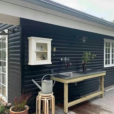 Nature-inspired Summer House Near Sejerobugten Feriehus *